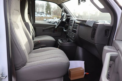 2025 Chevrolet Express 3500 Work Van Cutaway W/ 12' Aerocell Box