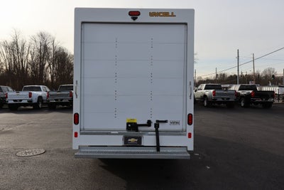 2025 Chevrolet Express 3500 Work Van Cutaway W/ 12' Aerocell Box
