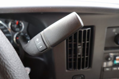 2025 Chevrolet Express 3500 Work Van Cutaway W/ 12' Aerocell Box