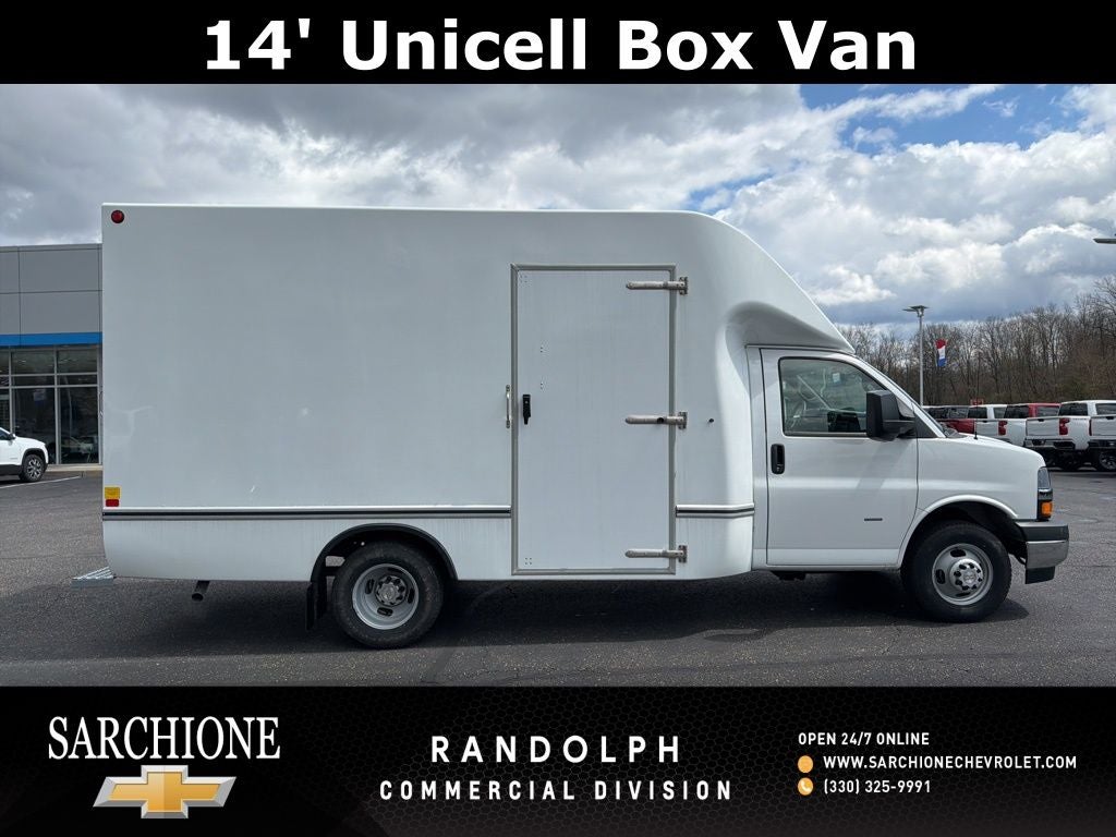 2025 Chevrolet Express 3500 Work Van Cutaway w/ 14' Unicell Box Van