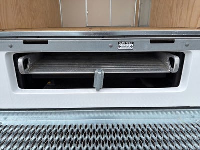 2025 Chevrolet Express 3500 Work Van Cutaway w/ 14' Unicell Box Van