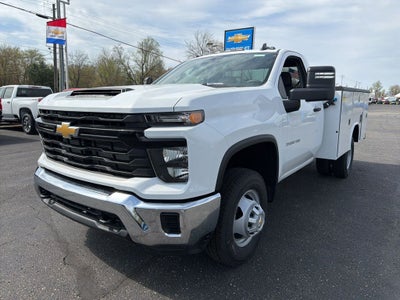 2026 Chevrolet Silverado 3500HD Work Truck w/ 9' Reading Aluminum Service Body