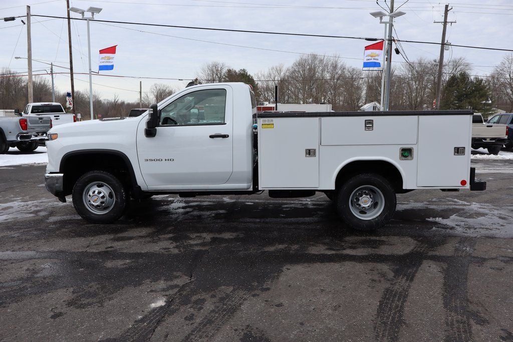 2026 Chevrolet Silverado 3500HD Work Truck w/ 9' Reading Aluminum Service Body