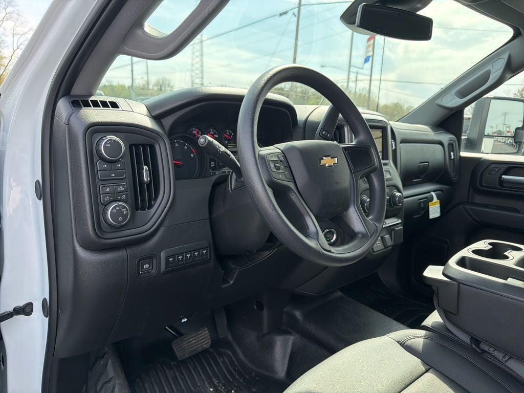 2026 Chevrolet Silverado 3500HD Work Truck w/ 9' Reading Aluminum Service Body