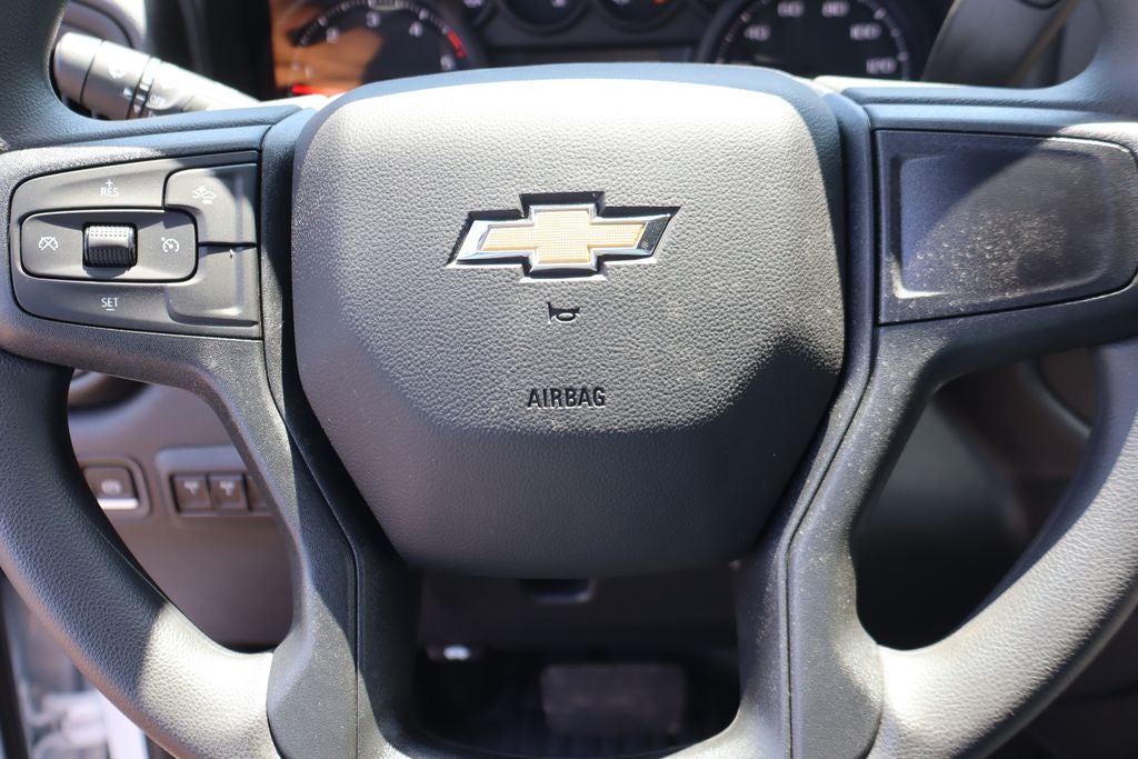2026 Chevrolet Silverado 3500HD Work Truck w/ 9.5' Pro-Contractor Platform