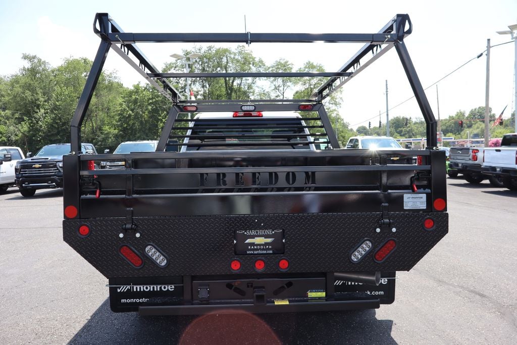 2026 Chevrolet Silverado 3500HD Work Truck w/ 9.5' Pro-Contractor Platform