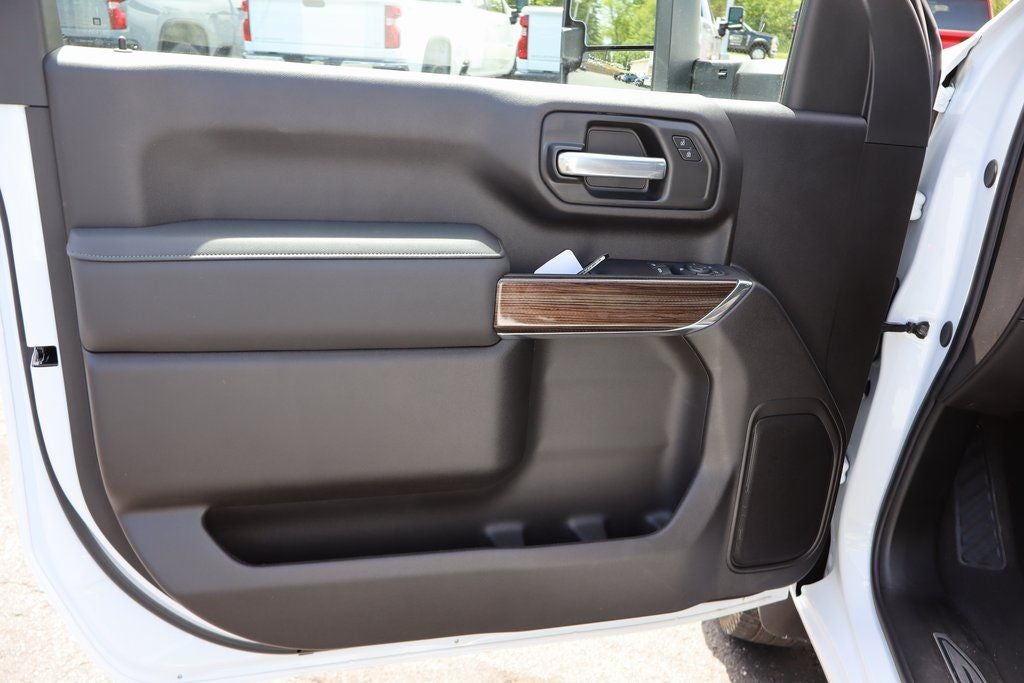 2025 Chevrolet Silverado 3500HD LT w/ 8' Knapheide Service Body