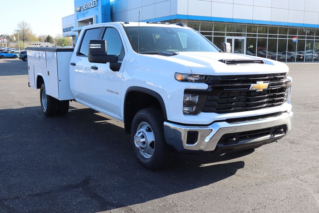 2026 Chevrolet Silverado 3500HD Work Truck w/ 9' Reading Aluminum Service Body w Latchmatic