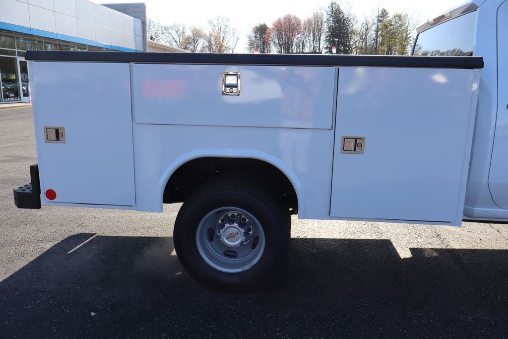 2026 Chevrolet Silverado 3500HD Work Truck w/ 9' Reading Aluminum Service Body w Latchmatic