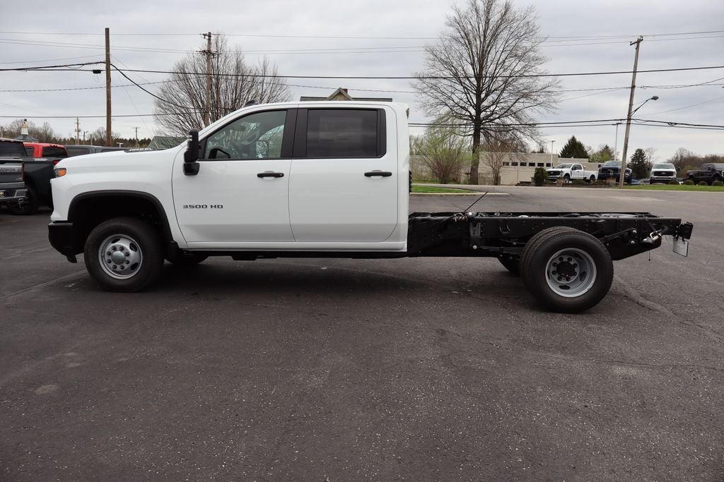 2026 Chevrolet Silverado 3500HD Chassis Work Truck DRW