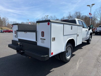 2026 Chevrolet Silverado 3500HD Work Truck w/ 9' Reading Aluminum Service Body