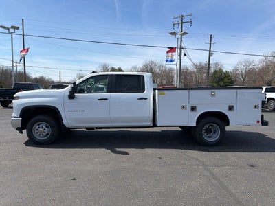 2026 Chevrolet Silverado 3500HD Work Truck w/ 9' Reading Aluminum Service Body