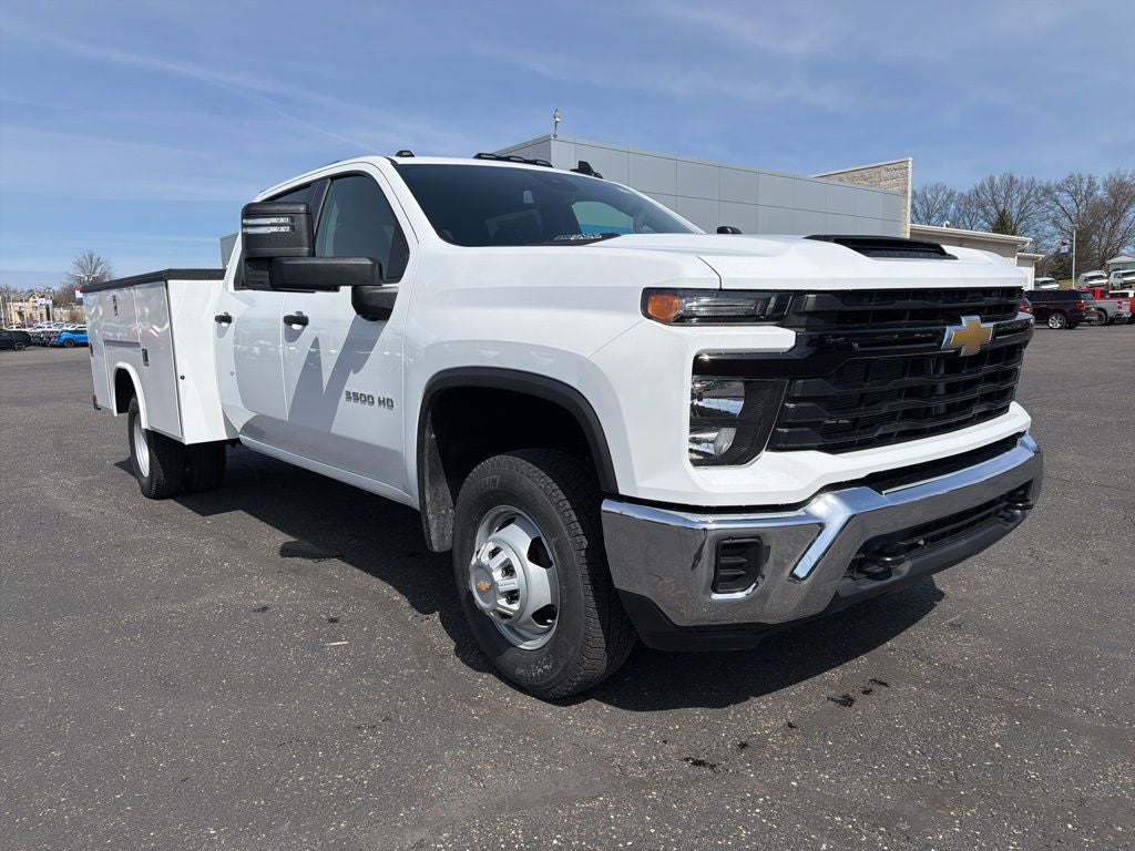 2026 Chevrolet Silverado 3500HD Work Truck w/ 9' Reading Aluminum Service Body
