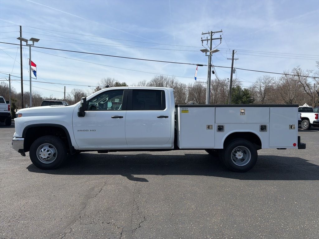 2026 Chevrolet Silverado 3500HD Work Truck w/ 9' Reading Aluminum Service Body