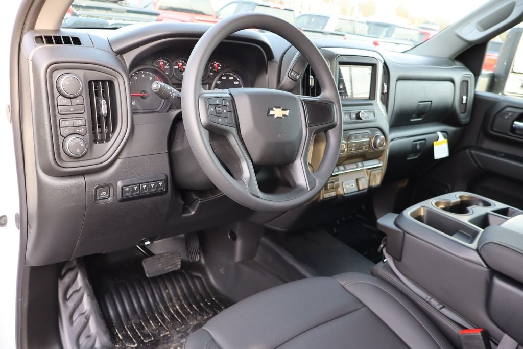 2026 Chevrolet Silverado 3500HD Chassis Work Truck DRW