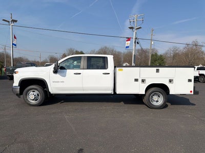2026 Chevrolet Silverado 3500HD Work Truck w/ 9' Reading Aluminum Service Body