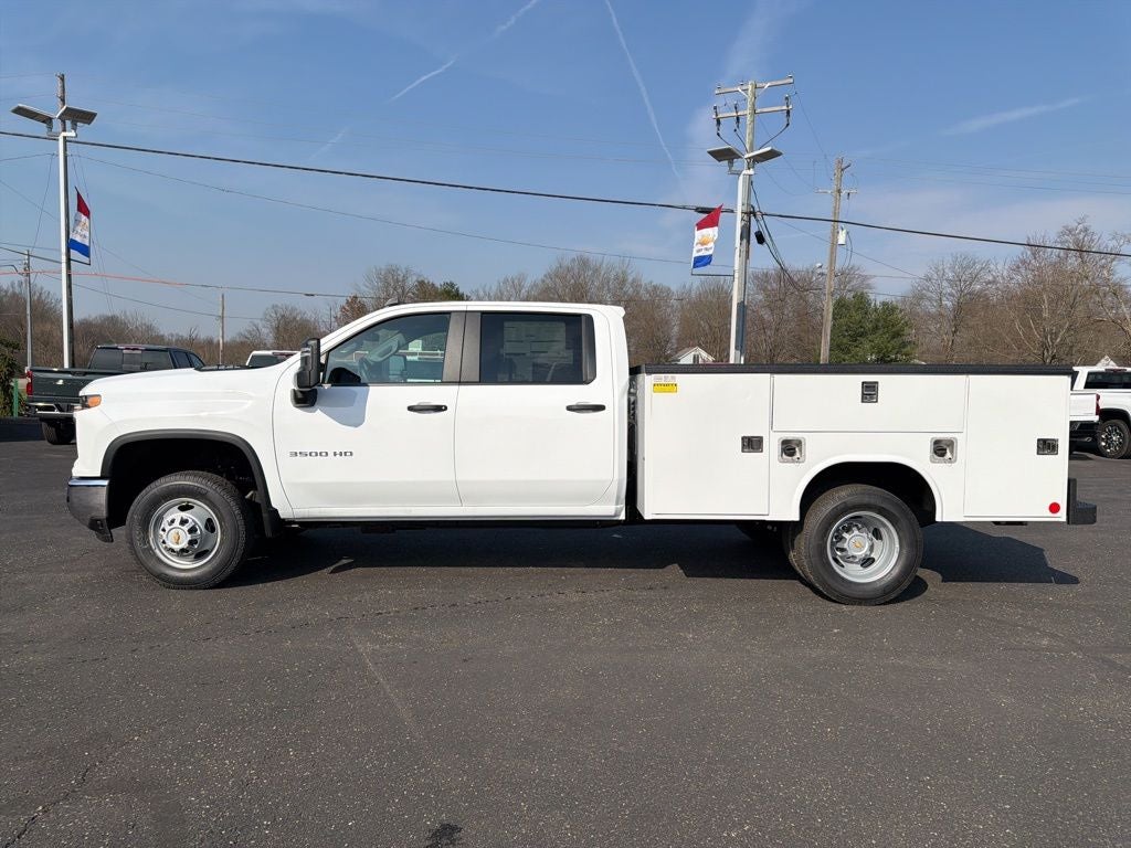 2026 Chevrolet Silverado 3500HD Work Truck w/ 9' Reading Aluminum Service Body