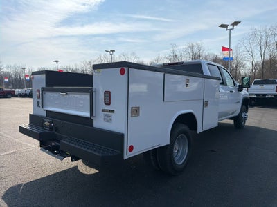 2026 Chevrolet Silverado 3500HD Work Truck w/ 9' Reading Aluminum Service Body