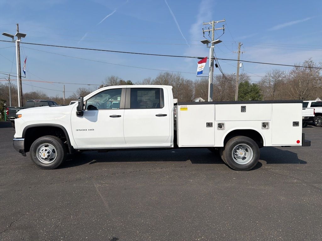 2026 Chevrolet Silverado 3500HD Work Truck w/ 9' Reading Aluminum Service Body