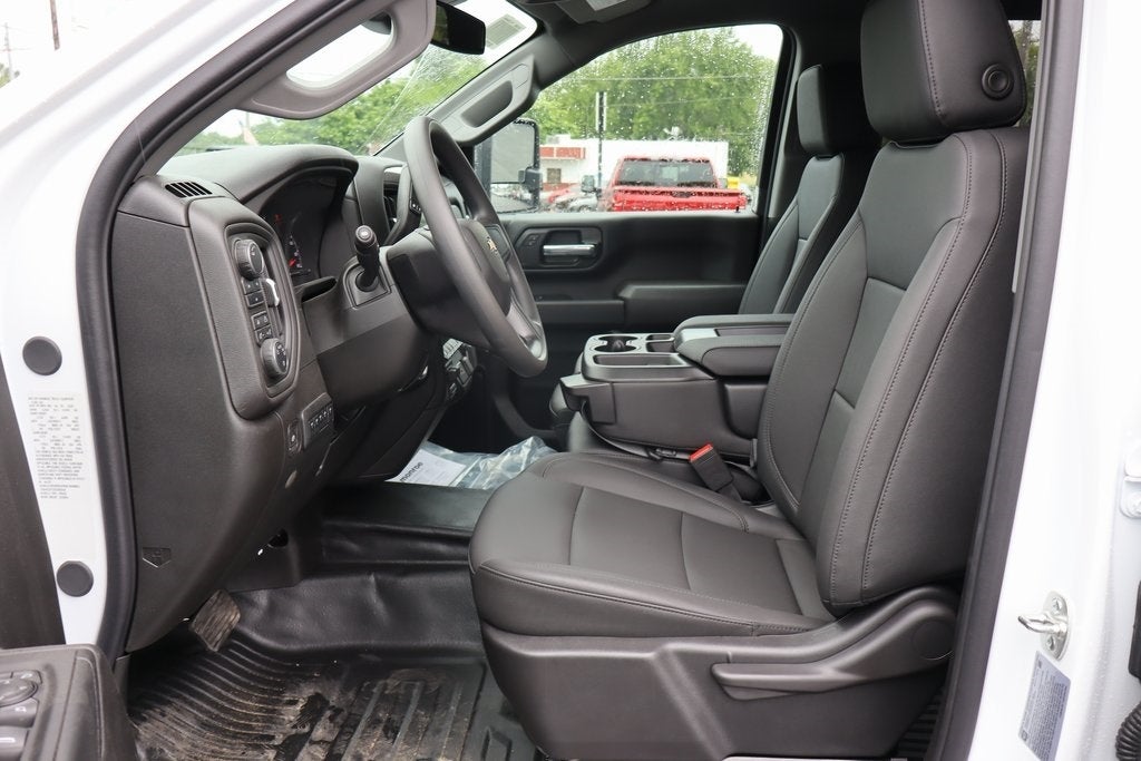 2025 Chevrolet Silverado 3500HD Work Truck W/ 9' Hillsboro Gooseneck Platform Body