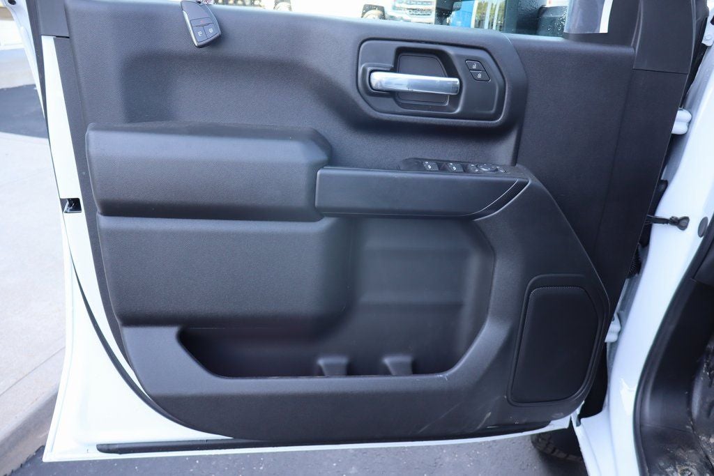 2025 Chevrolet Silverado 3500HD Work Truck DRW W/ 9.5' Freedom Pro-Contractor Platform Body