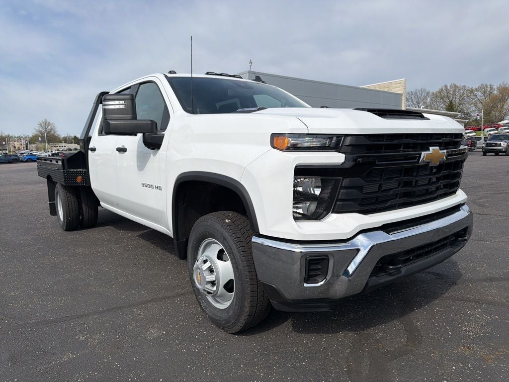 2025 Chevrolet Silverado 3500HD Work Truck w/ 9' Hillsboro Steel Flatbed