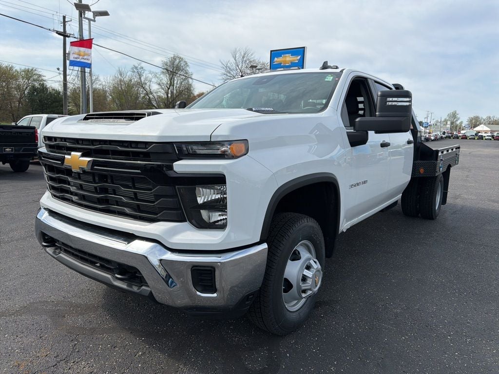 2025 Chevrolet Silverado 3500HD Work Truck w/ 9' Hillsboro Steel Flatbed