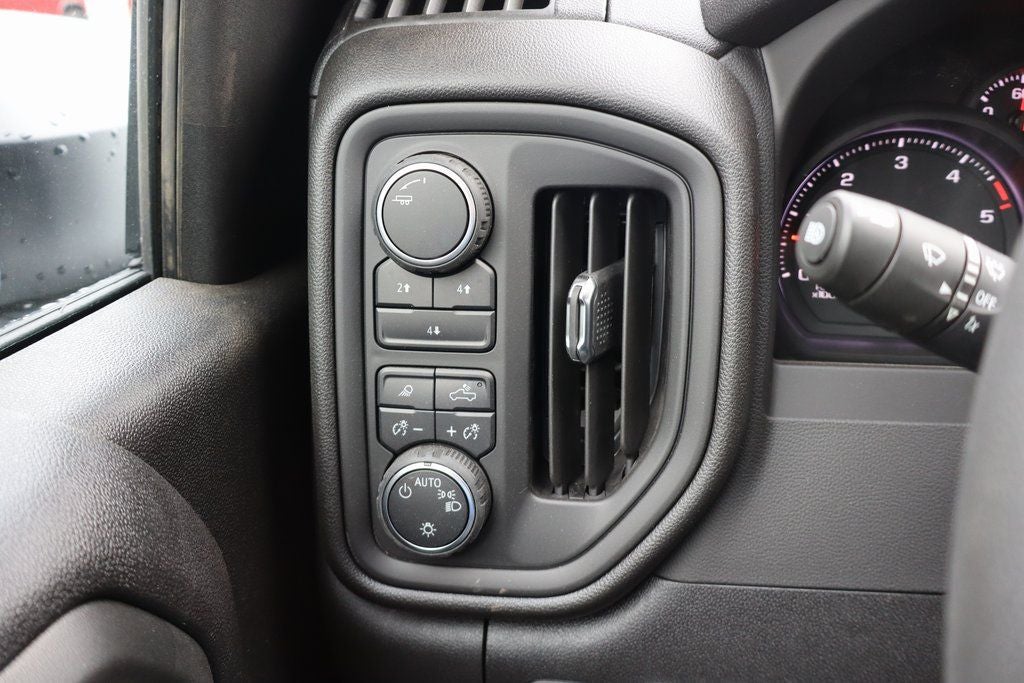 2025 Chevrolet Silverado 3500HD Work Truck DRW W/ 9' Hillsboro Gooseneck Platform Body