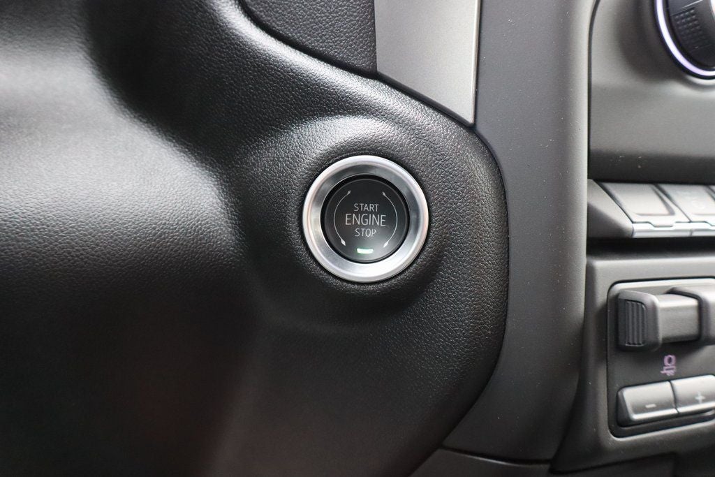 2025 Chevrolet Silverado 3500HD Work Truck DRW W/ 9' Hillsboro Gooseneck Platform Body