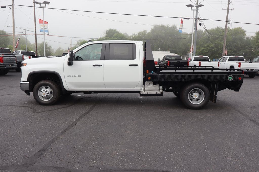 2025 Chevrolet Silverado 3500HD Work Truck DRW W/ 9' Hillsboro Gooseneck Platform Body