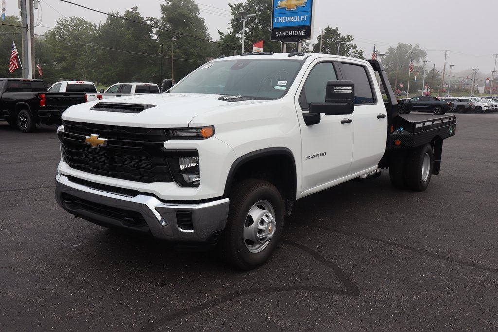 2025 Chevrolet Silverado 3500HD Work Truck DRW W/ 9' Hillsboro Gooseneck Platform Body