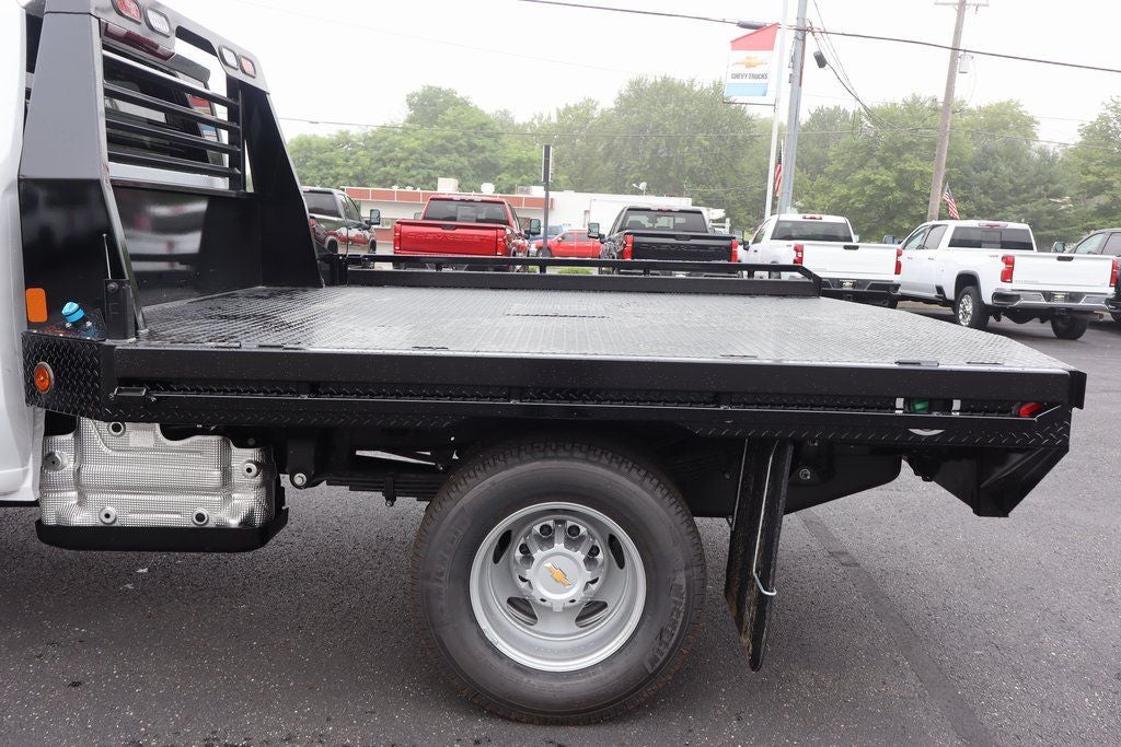 2025 Chevrolet Silverado 3500HD Work Truck DRW W/ 9' Hillsboro Gooseneck Platform Body