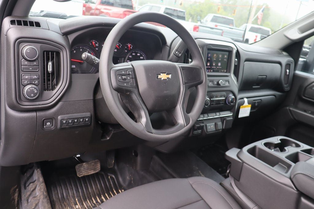 2025 Chevrolet Silverado 3500HD Work Truck DRW W/ 9' Hillsboro Gooseneck Platform Body