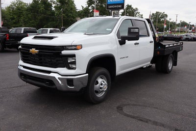 2025 Chevrolet Silverado 3500HD Work Truck w/ 9' Hillsboro Gooseneck Flatbed