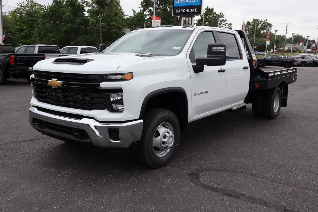 2025 Chevrolet Silverado 3500HD Work Truck w/ 9' Hillsboro Gooseneck Flatbed