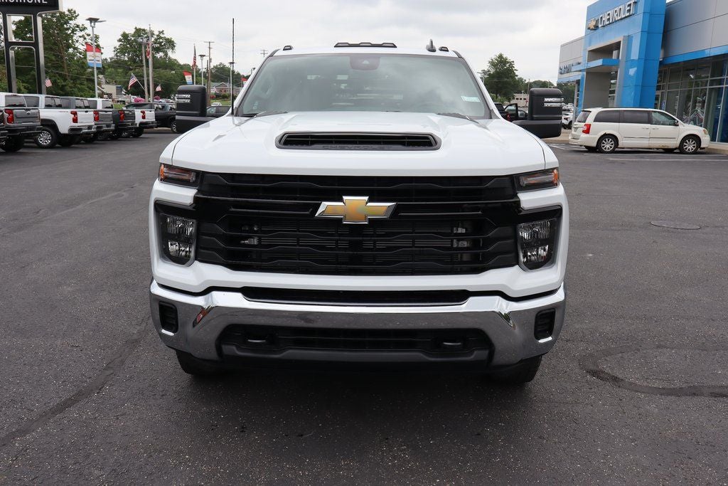 2025 Chevrolet Silverado 3500HD Work Truck w/ 9' Hillsboro Gooseneck Flatbed