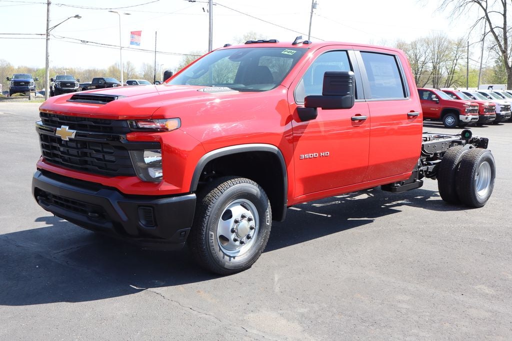 2026 Chevrolet Silverado 3500HD Chassis Work Truck DRW