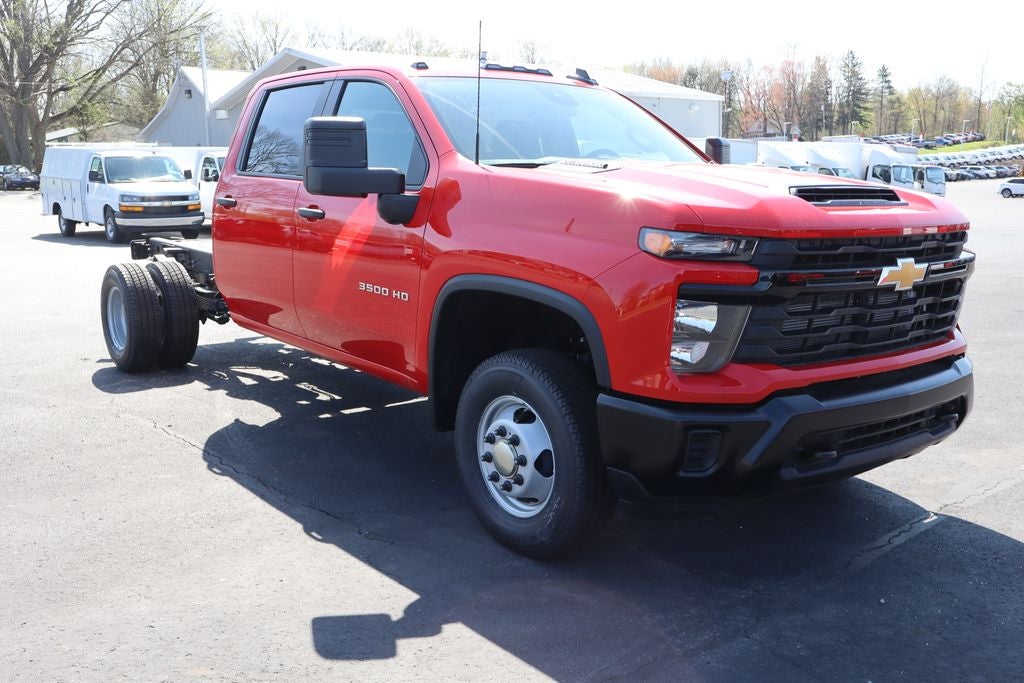 2026 Chevrolet Silverado 3500HD Chassis Work Truck DRW