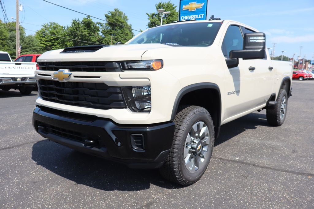2026 Chevrolet Silverado 2500HD Custom