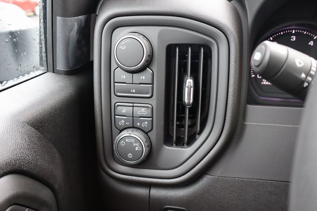 2025 Chevrolet Silverado 2500HD Custom