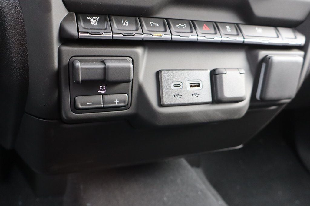 2025 Chevrolet Silverado 2500HD Custom