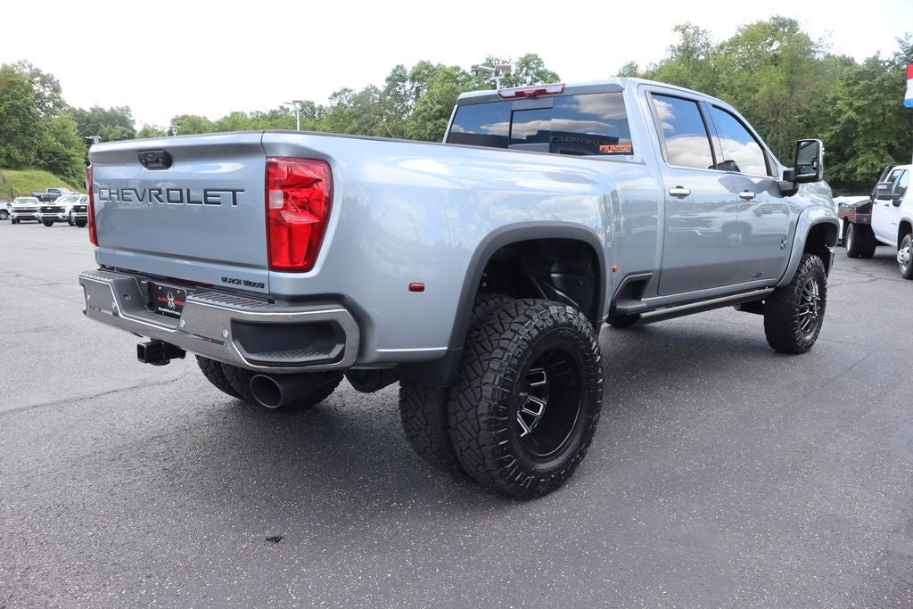 2026 Chevrolet Silverado 3500HD LTZ Black Widow Edition