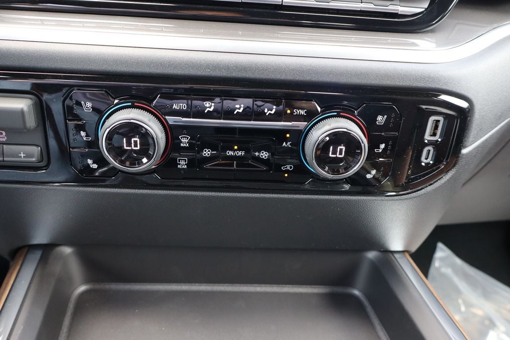 2026 Chevrolet Silverado 3500HD High Country DRW