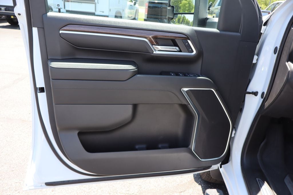 2024 Chevrolet Silverado 3500HD LT DRW