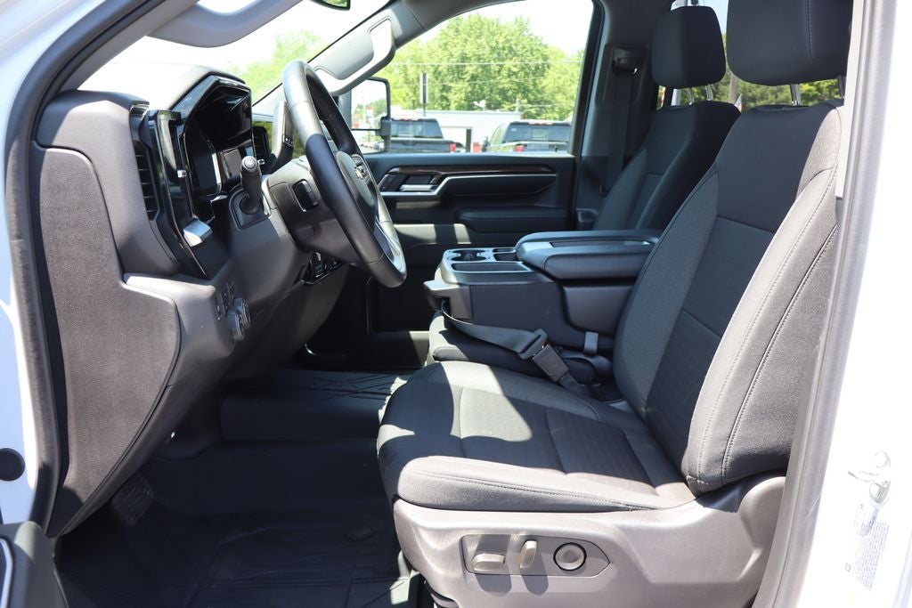 2024 Chevrolet Silverado 3500HD LT DRW