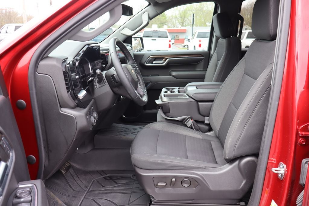 2023 Chevrolet Silverado 1500 LT LT1