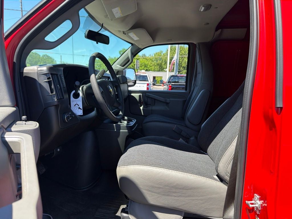 2026 Chevrolet Express 2500 Work Van Cargo