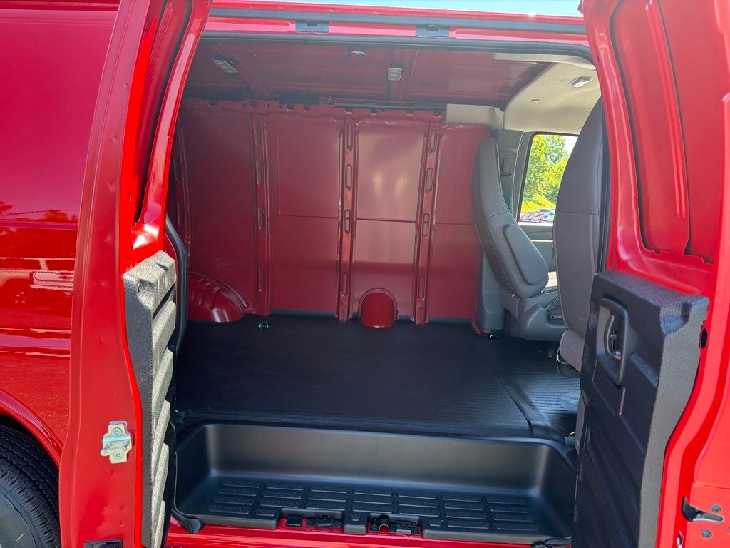 2026 Chevrolet Express 2500 Work Van Cargo