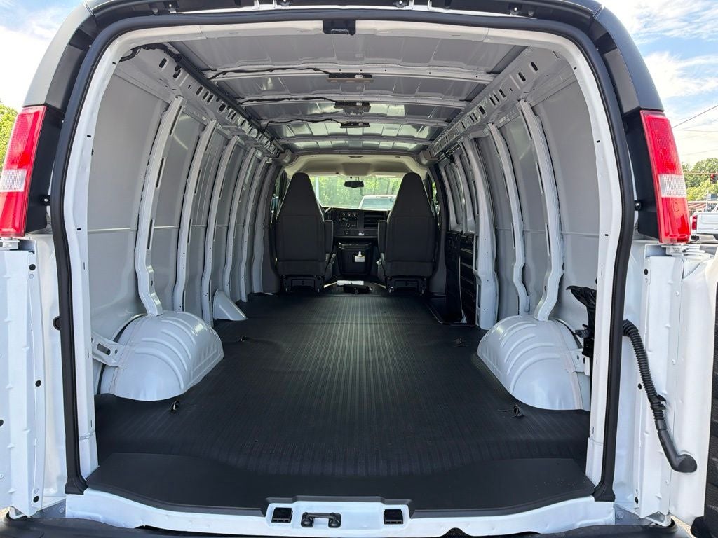 2026 Chevrolet Express 2500 Work Van Cargo
