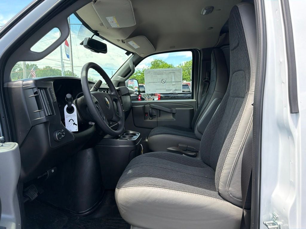 2026 Chevrolet Express 2500 Work Van Cargo